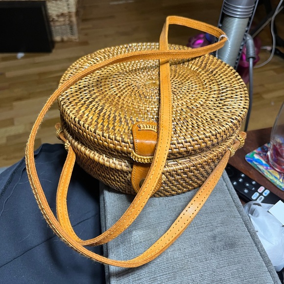 Round raffia purse - Picture 3 of 4